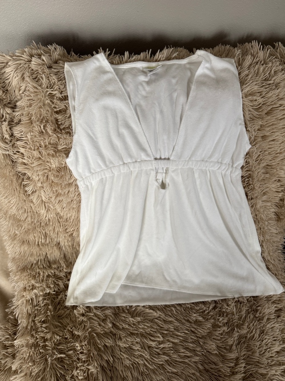 Capelli of New York White V-Neck swim top cover